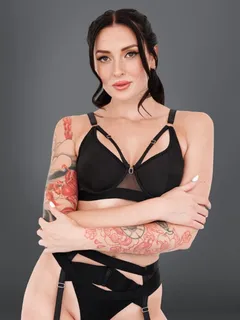 Charlotte Sins